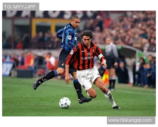 足球巨星同框瞬间回顾：那些年我们一起追逐的绿茵梦想